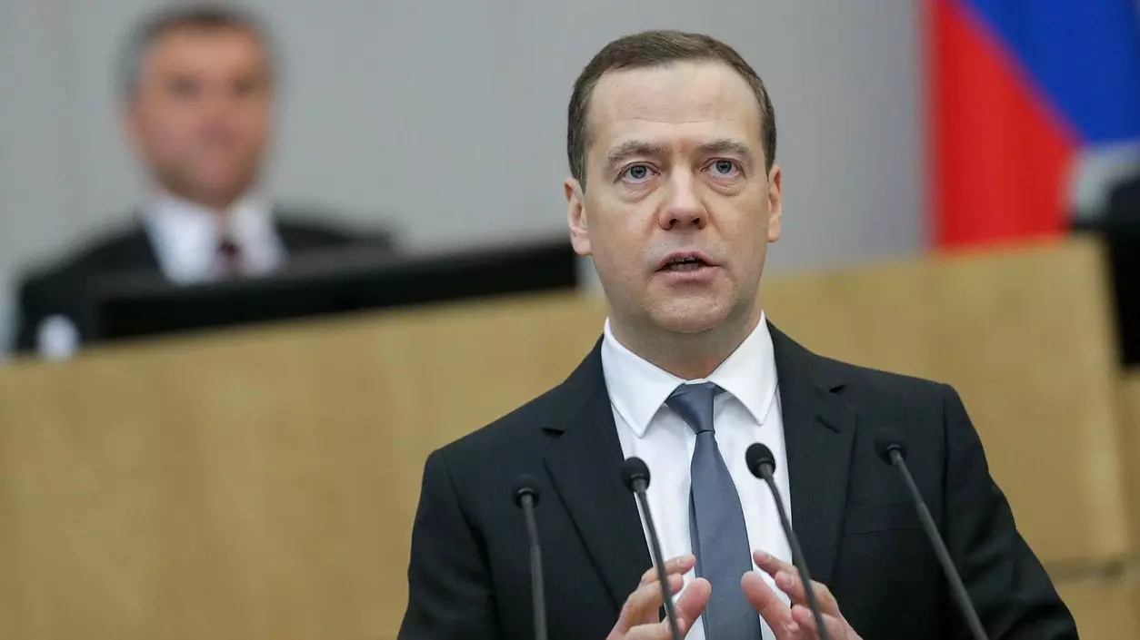 NATO istəyir ki, bütün Ukrayna Rusiyanın nəzarətinə keçsin - Medvedev