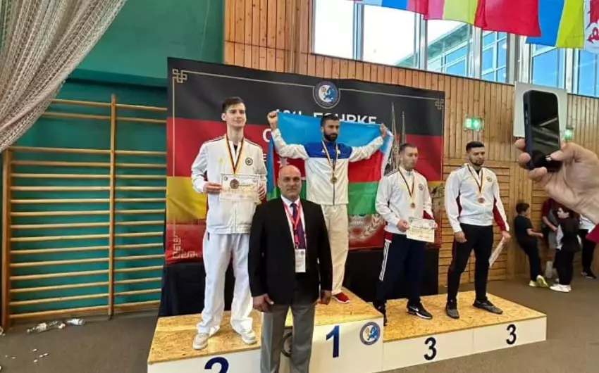 Azərbaycan karateçiləri AÇ-də üç medal qazandılar