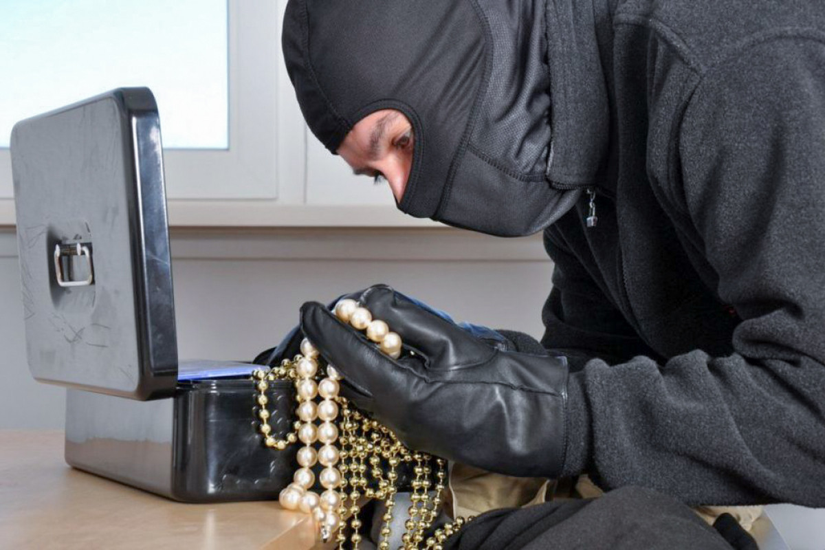 Belçikada Napoleonun üzüyü oğurlanıb