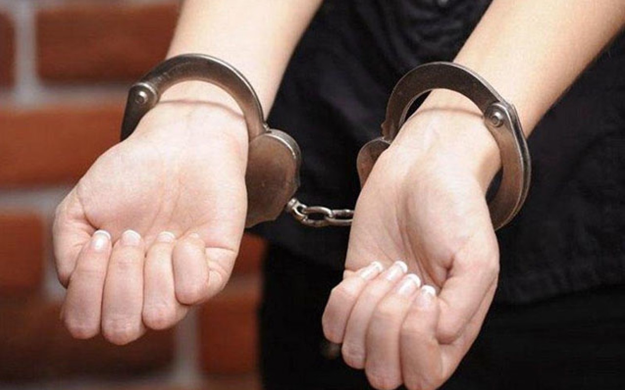 Mağazadan oğurluq edən 3 nəfər saxlanılıb