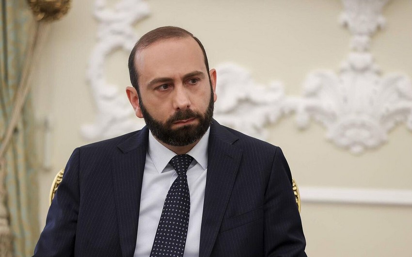 Mirzoyan suriyalı həmkarı ilə telefon danışığı aparıb