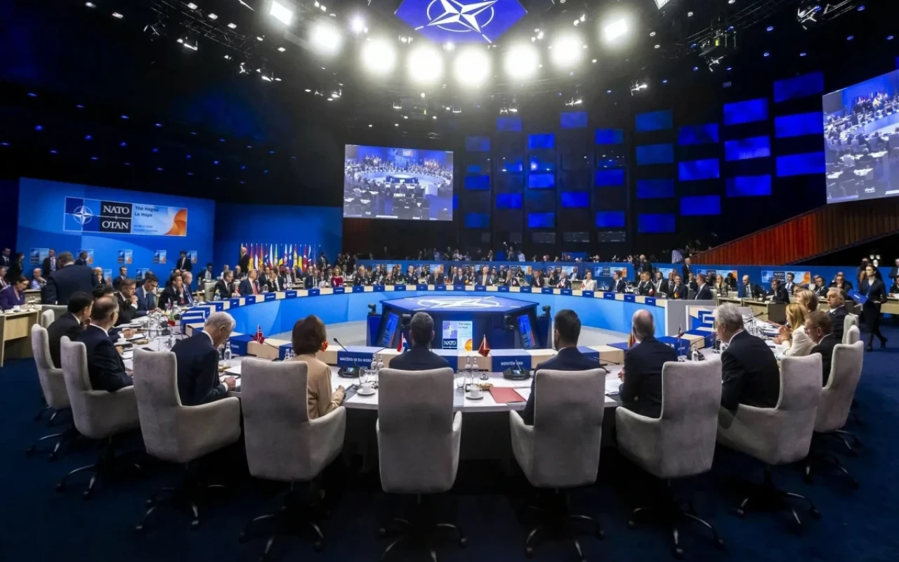 NATO XİN başçıları Ukraynaya dəstək öhdəliklərini təsdiqləyib