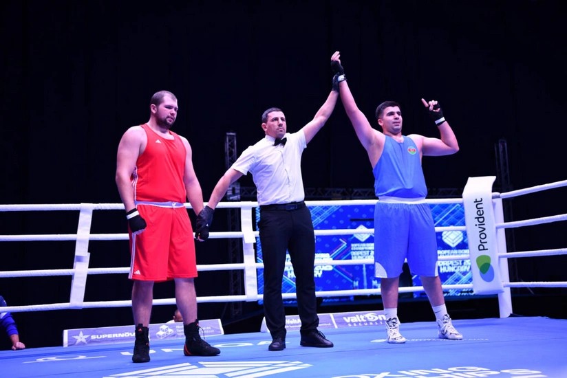 Azərbaycanın daha iki boksçusu AÇ-nin yarımfinalına yüksəlib