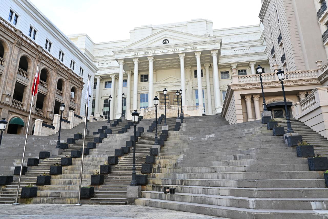 Ankarada Musiqi və Gözəl Sənətlər Universiteti ərazisindəki küçəyə dahi Üzeyir Hacıbəylinin adı verilib