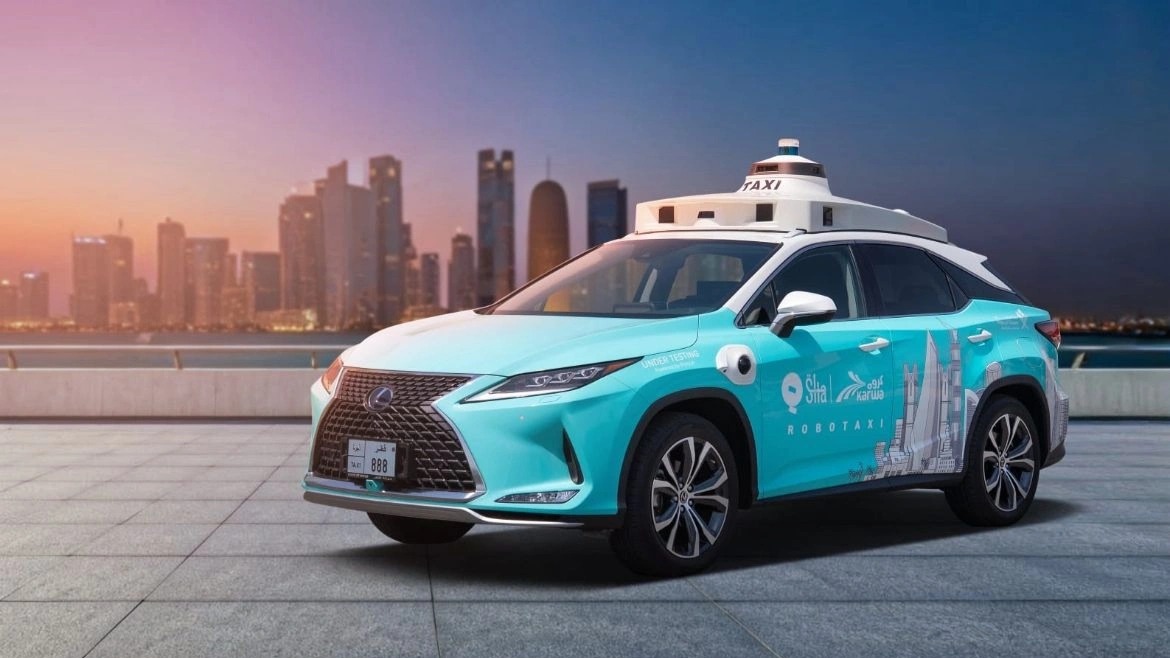 Dohada sürücüsüz taksilər istifadəyə verilib