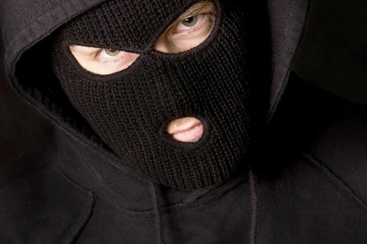 Mağazalardan oğurluq edilib