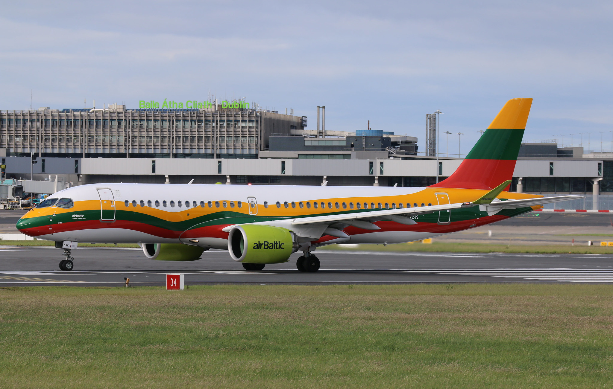 Latviya Rusiya və Belarus sərhədi yaxınlığında gecə uçuşlarına qoyulan qadağanı uzadıb