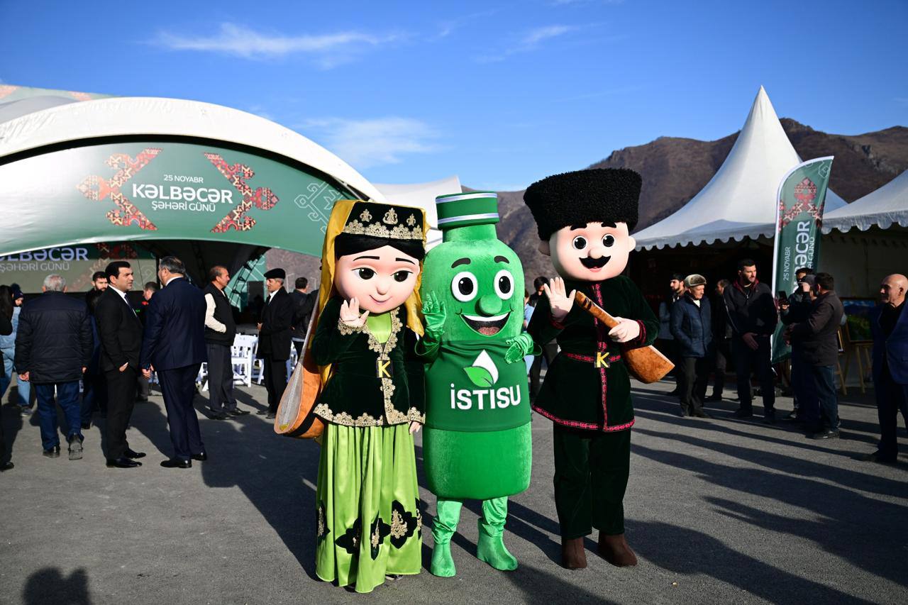 Kəlbəcərin mərkəzi meydanında müxtəlif səpkili sərgilər təşkil olunub