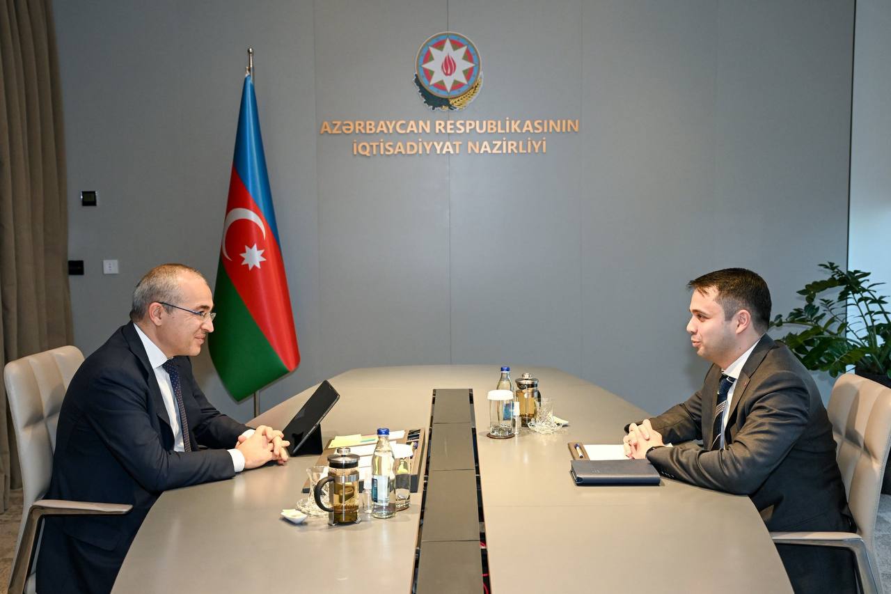 Mikayıl Cabbarov dördüncü “Yüksəliş” müsabiqəsinin qalibləri ilə görüşüb