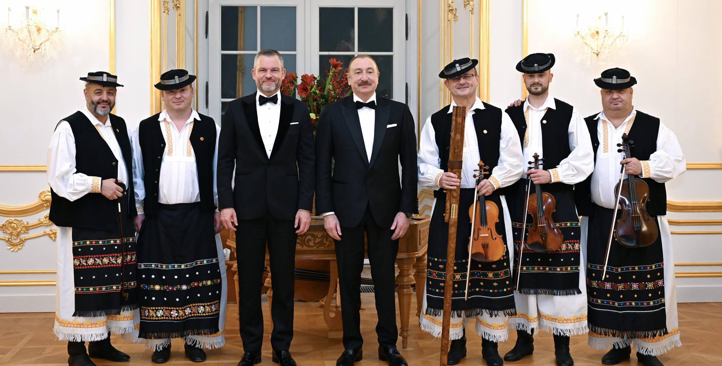 İlham Əliyevin şərəfinə rəsmi ziyafət verilib-YENİLƏNİB