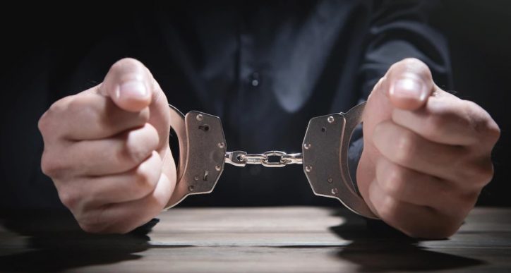 10 nəfər dələduzluğa görə saxlanılıb