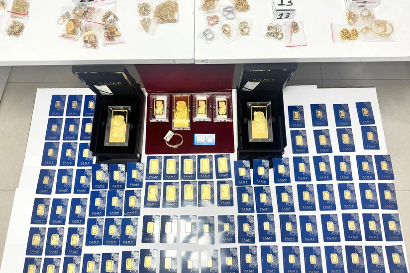 Azərbaycana qanunsuz qızıl gətirilməsinin qarşısı alınıb - Fotolar