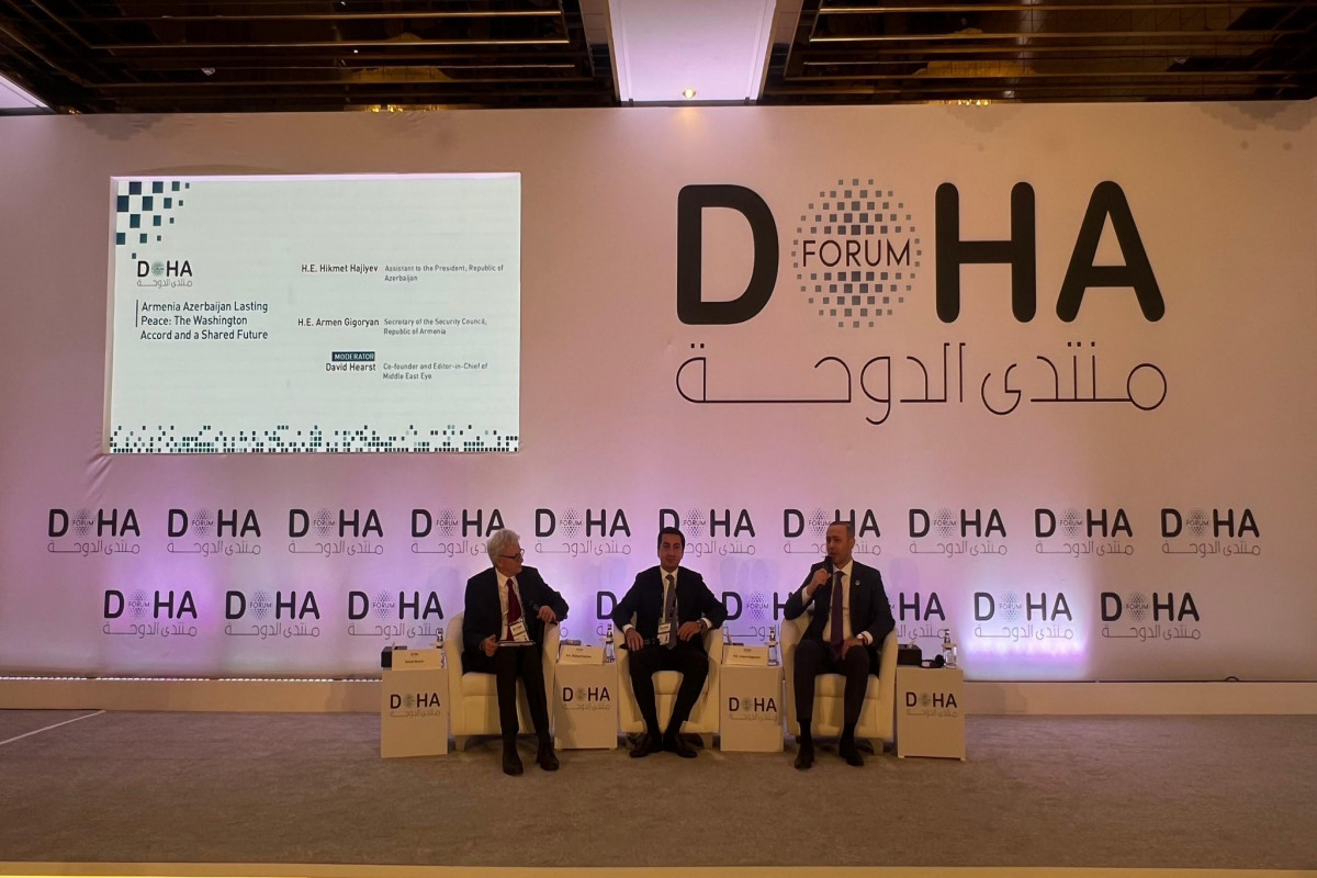Hikmət Hacıyev və Armen Qriqoryan panel müzakirəsində iştirak edib