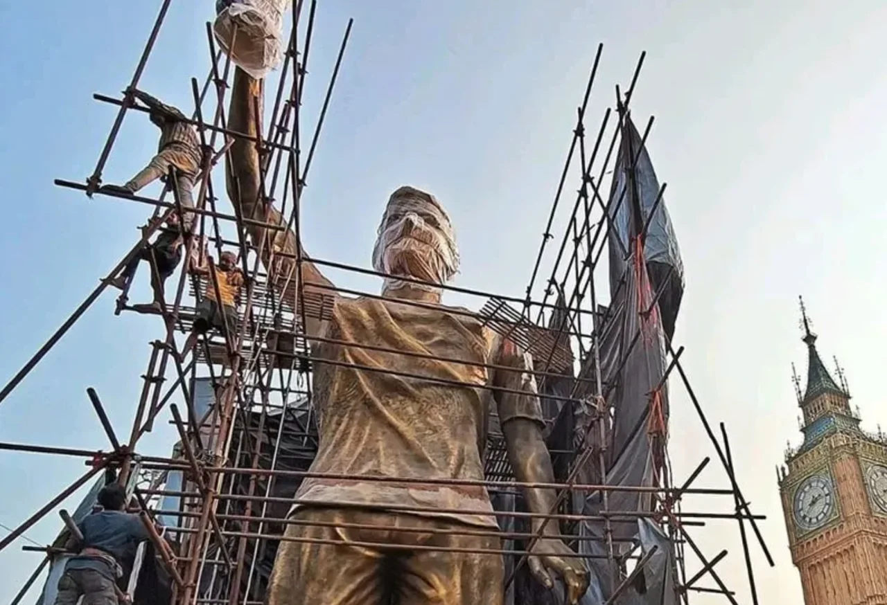 Messi Hindistanda 20 metrlik heykəlinin təqdimatında iştirak edəcək