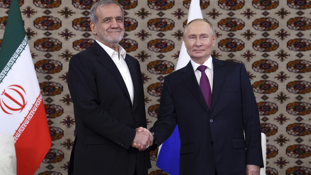 Putin və Pezeşkian arasında görüş keçirilib