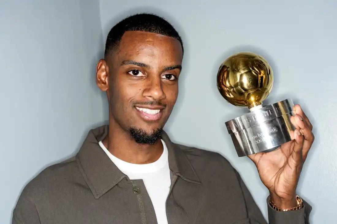 İsak İsveçdə 2025-ci ilin ən yaxşı oyunçusu seçilib