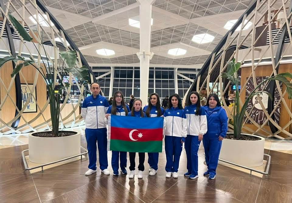 Azərbaycan stolüstü tennisçiləri təlim-məşq toplanışı üçün BƏƏ-yə yollanıblar