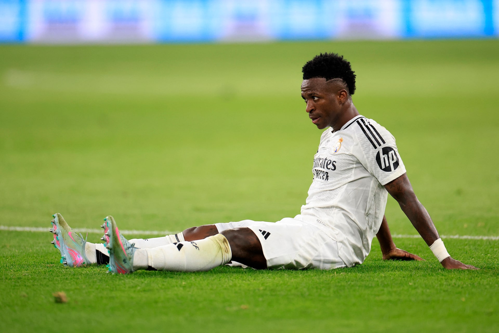 "Real Madrid" braziliyalı hücumçusuna xəbərdarlıq etdi