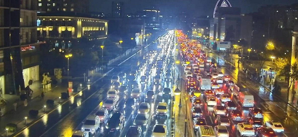 Yollarda tıxac var - SİYAHI