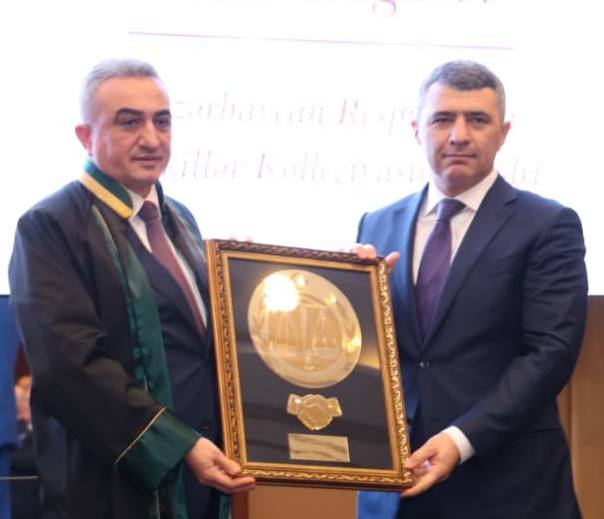 Vəkillər Kollegiyası İnam Kərimov və Kamran Əliyevi təltif edib