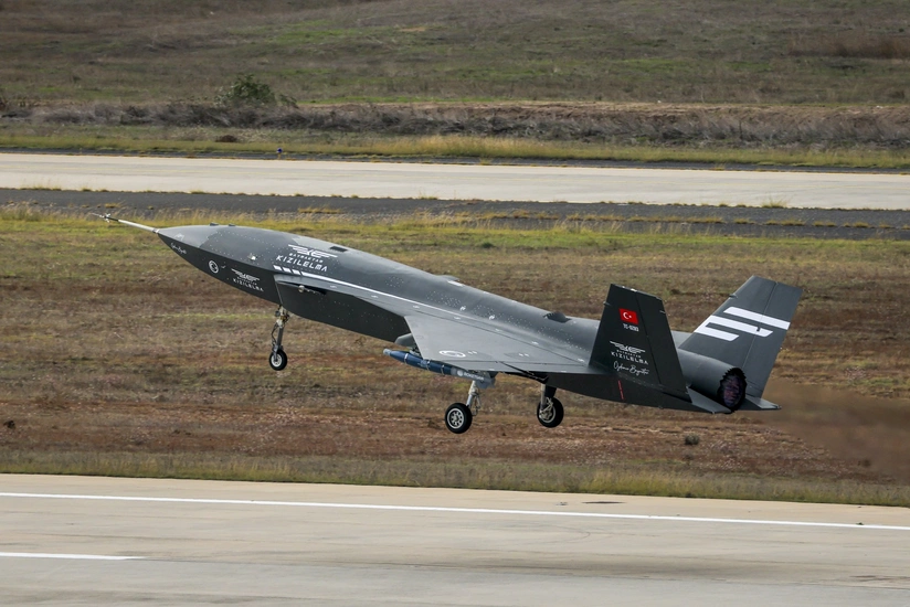"Bayraktar Kızılelma" sınaq uçuşunu uğurla tamamlayıb