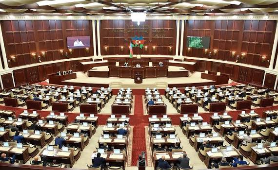 Milli Məclis 2026-cı ilin dövlət büdcəsini birinci oxunuşda təsdiqləyib
