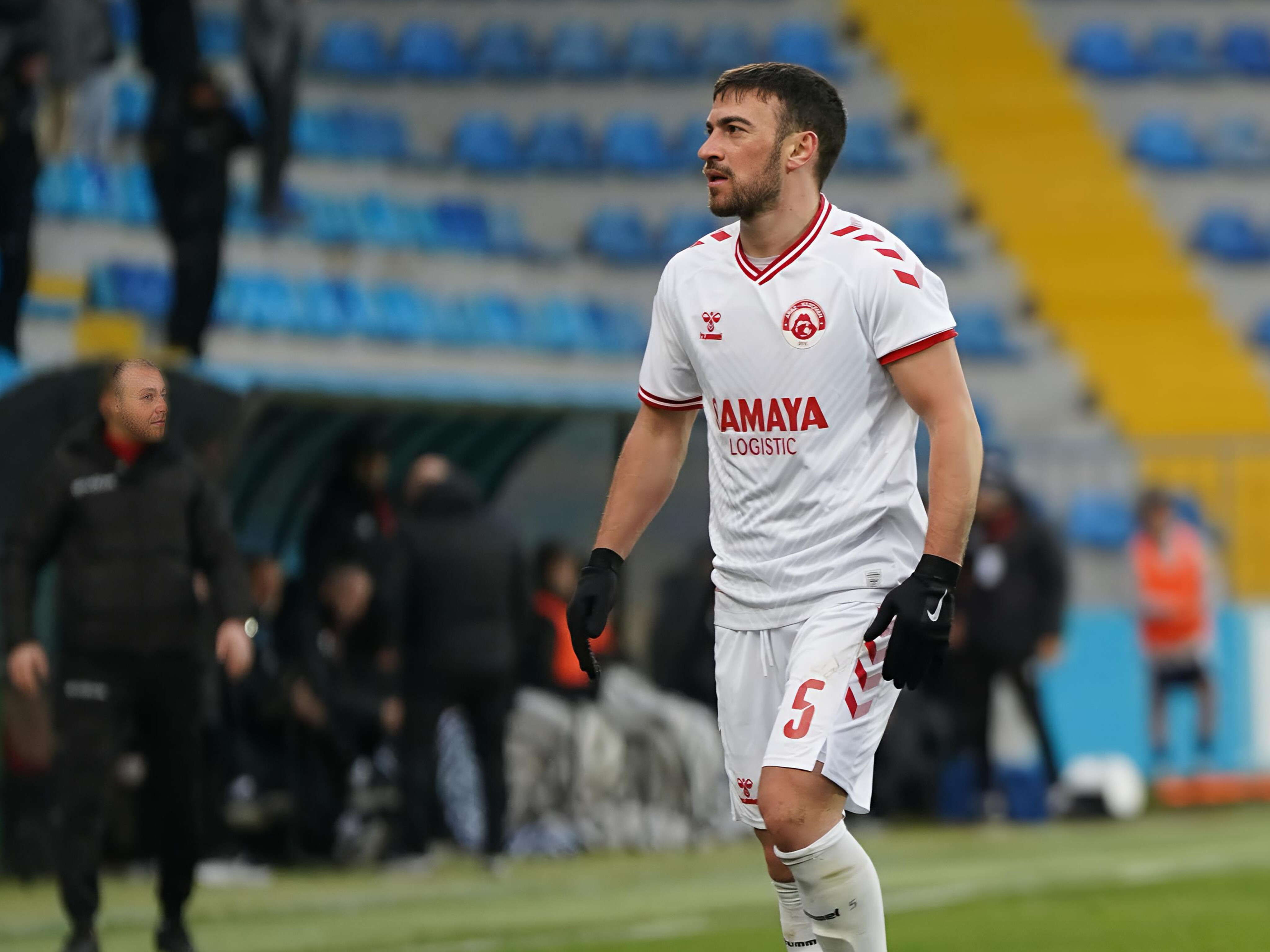 "Araz-Naxçıvan" Qara Qarayevlə müqaviləyə xitam verdi