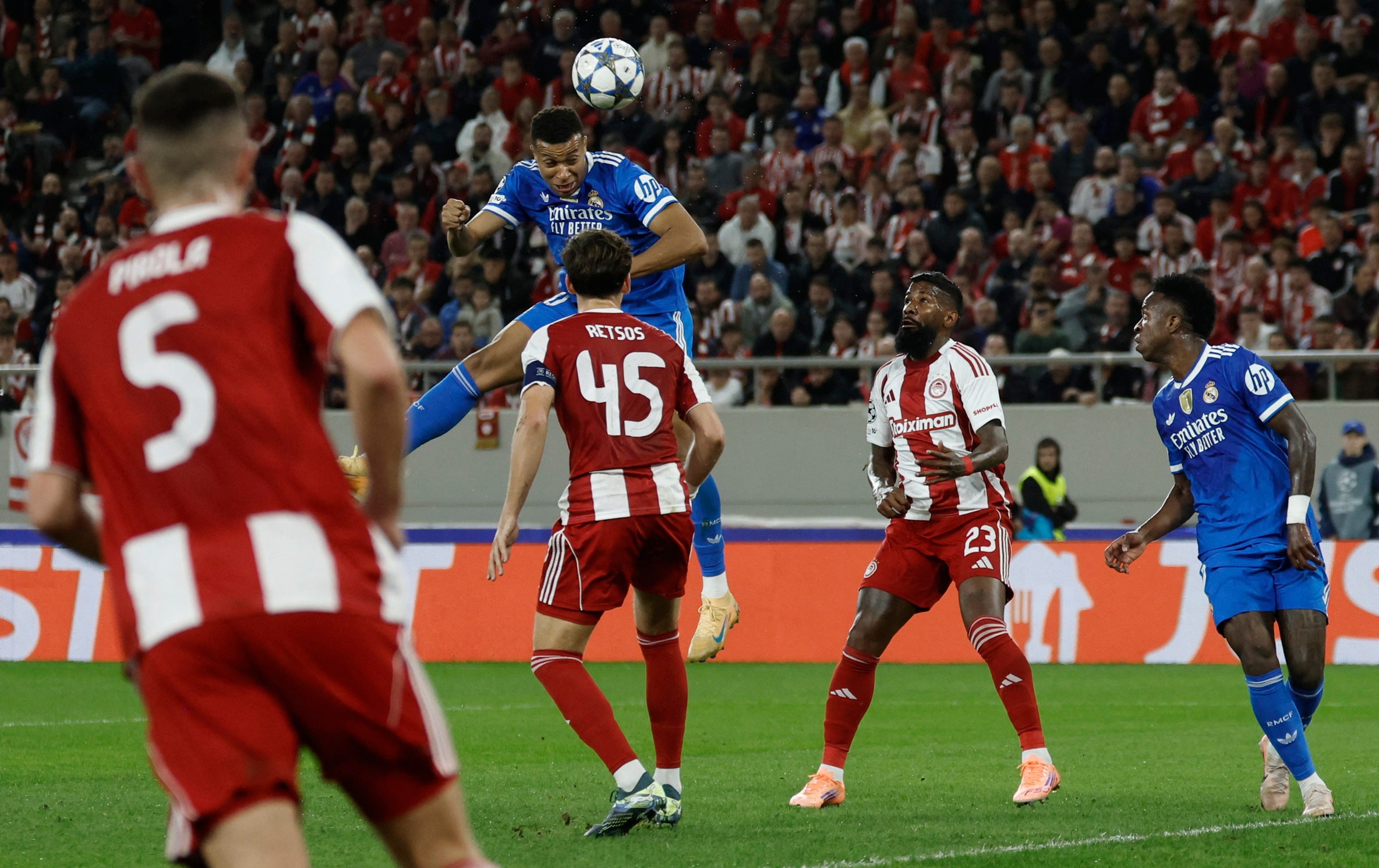 ÇL: "Arsenal" evdə, "Real Madrid" səfərdə qazandı