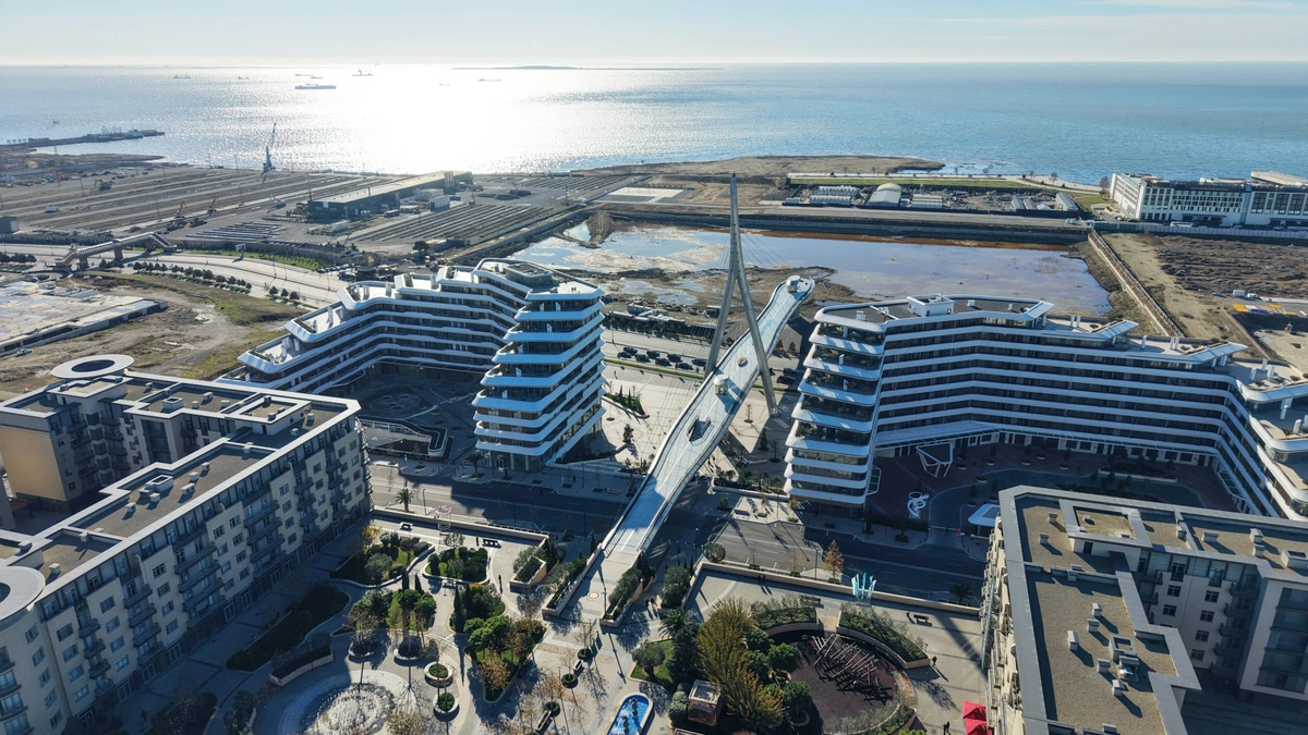  İlham Əliyev “Bakı Ağ Şəhər”də olub - YENİLƏNİB