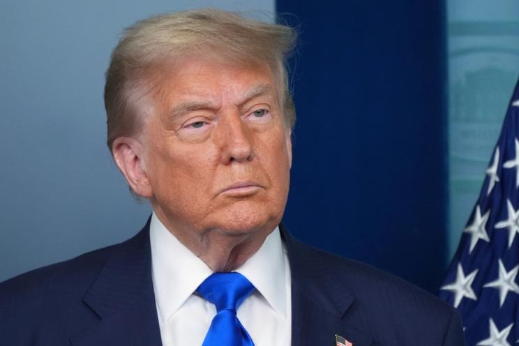 Tramp özünə ABŞ-dən 1 milyard dollar təzminat ödəyəcək