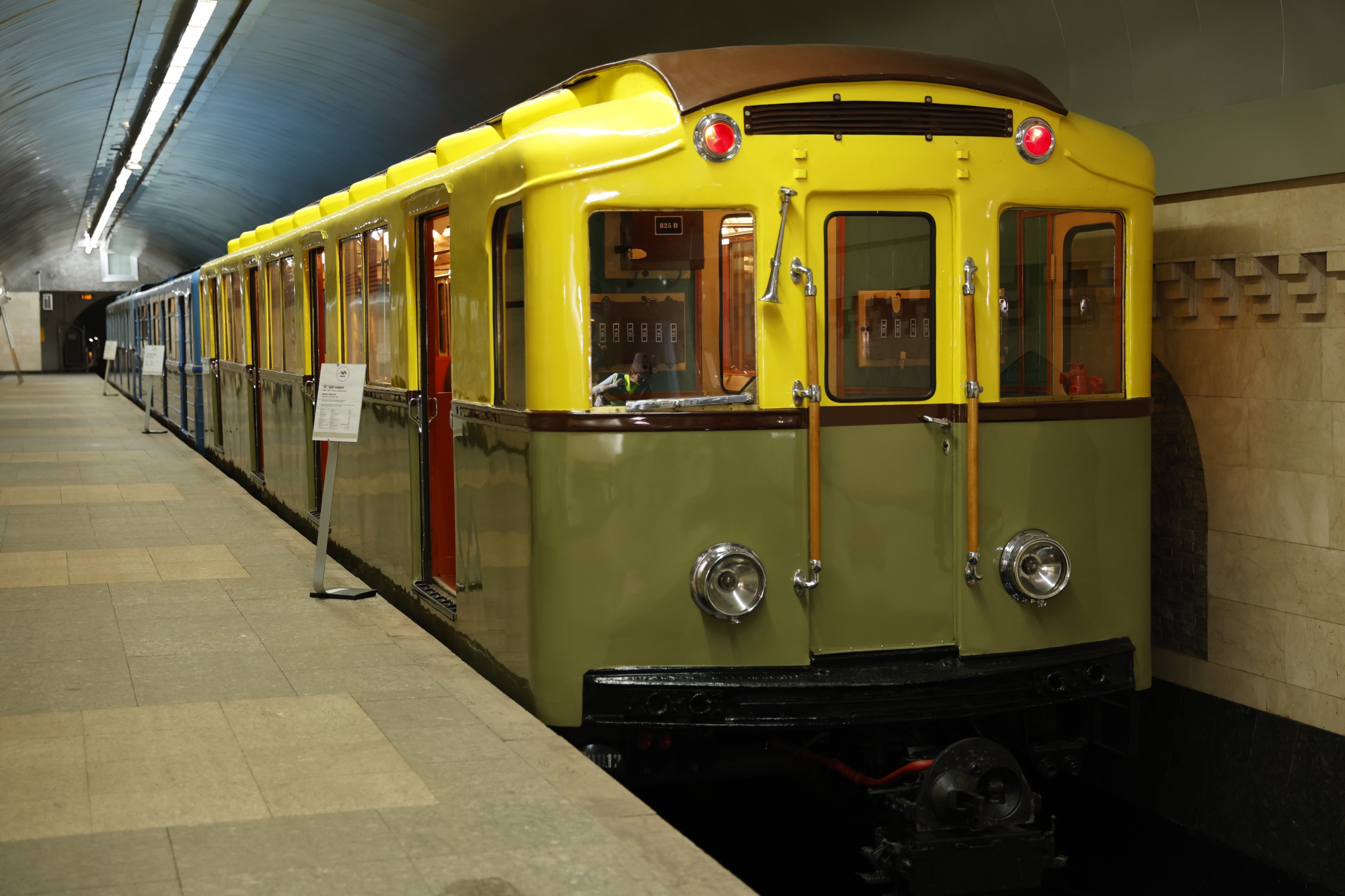 Retro vaqonlar yenidən “İçərişəhər”də nümayiş etdiriləcək