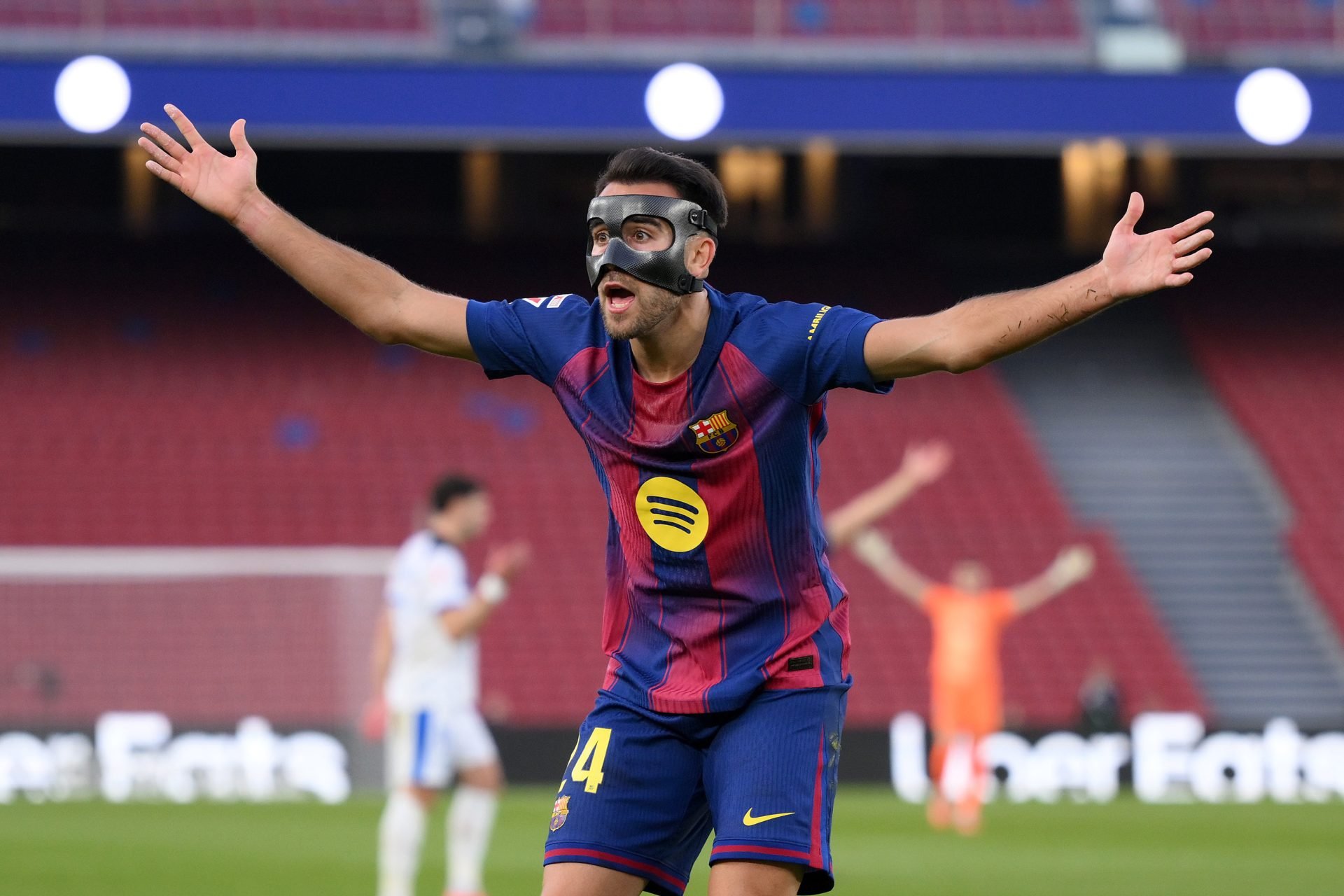 "Barselona" ispaniyalı futbolçunu komandada saxlamaq istəyir 