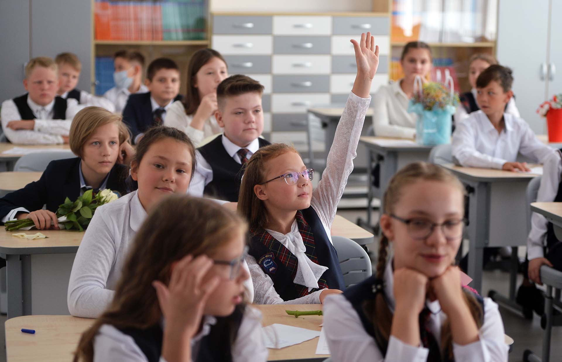 Moskvada məktəblərdən birində şagird bir neçə nəfəri bıçaqlayıb- YENİLƏNİB