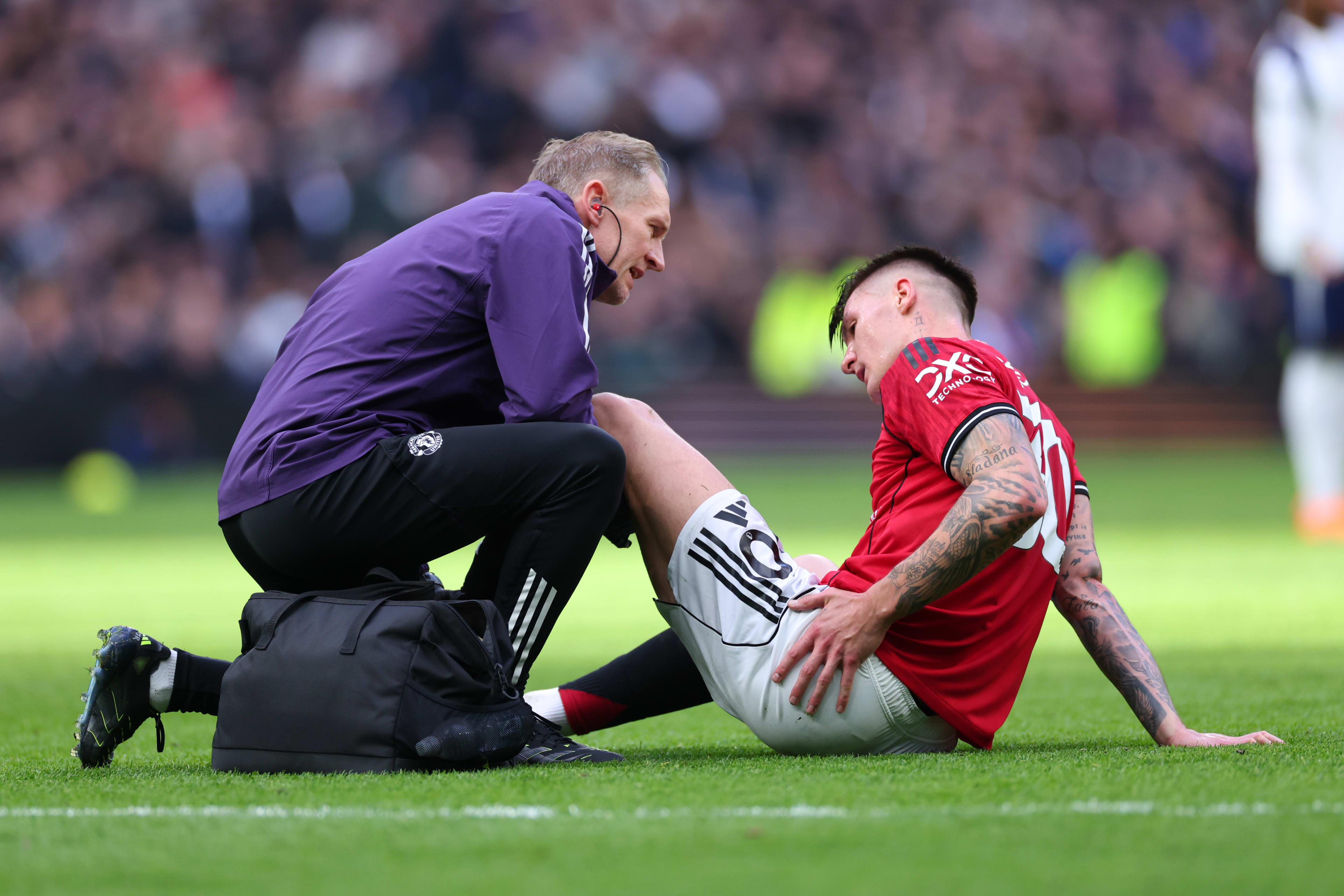 "Mançester Yunayted"in hücumçusu 1 aylıq sıradan çıxdı 