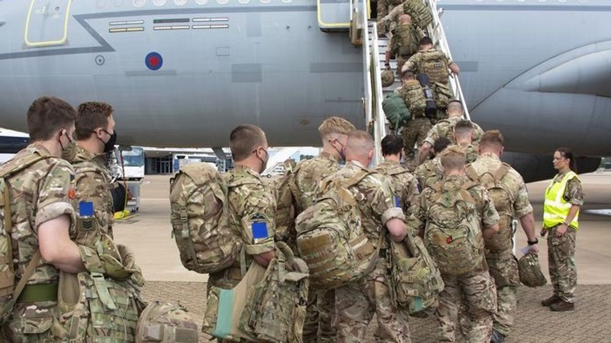 Britaniya Ukraynaya mümkün qoşun yeridilməsi planı hazırlayıb