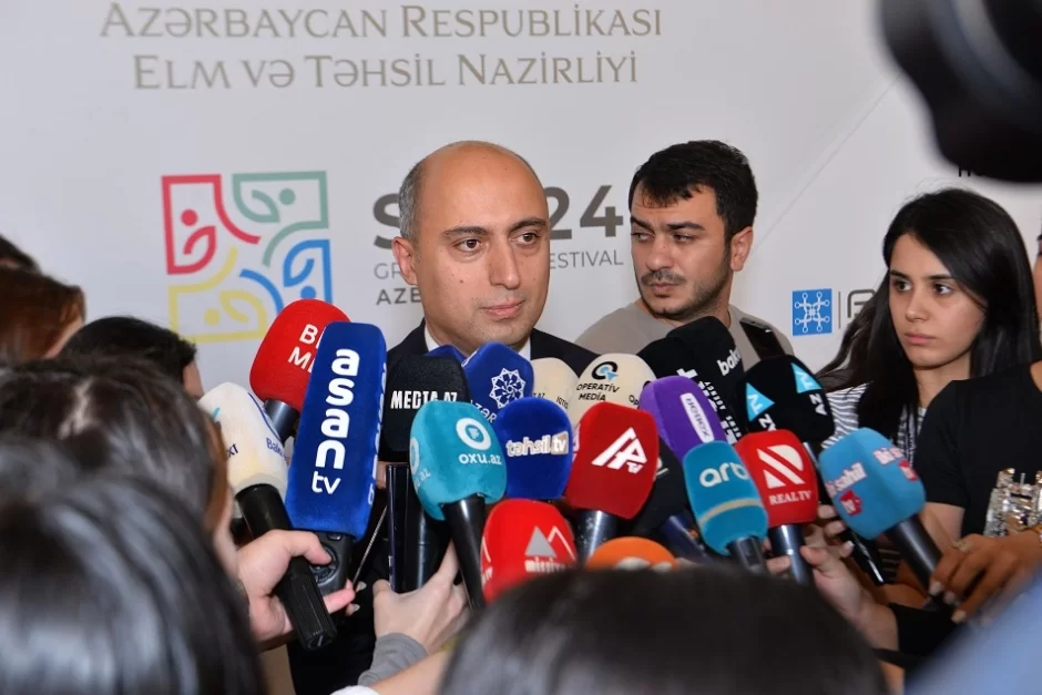 Nazir: “Müəllim maaşları orta əməkhaqqından iki dəfə yüksək olmalıdır”