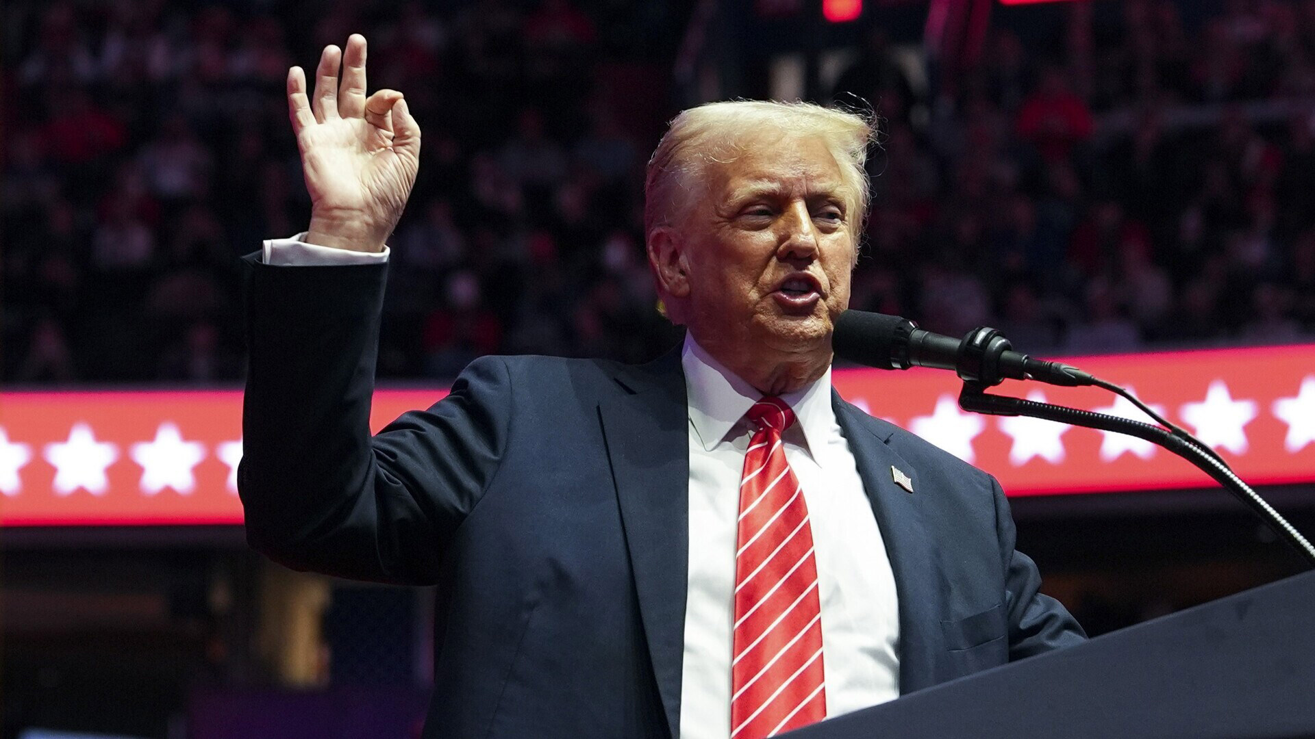 Tramp: "İrandakı dinc etirazçılara kömək etməyə hazırıq"