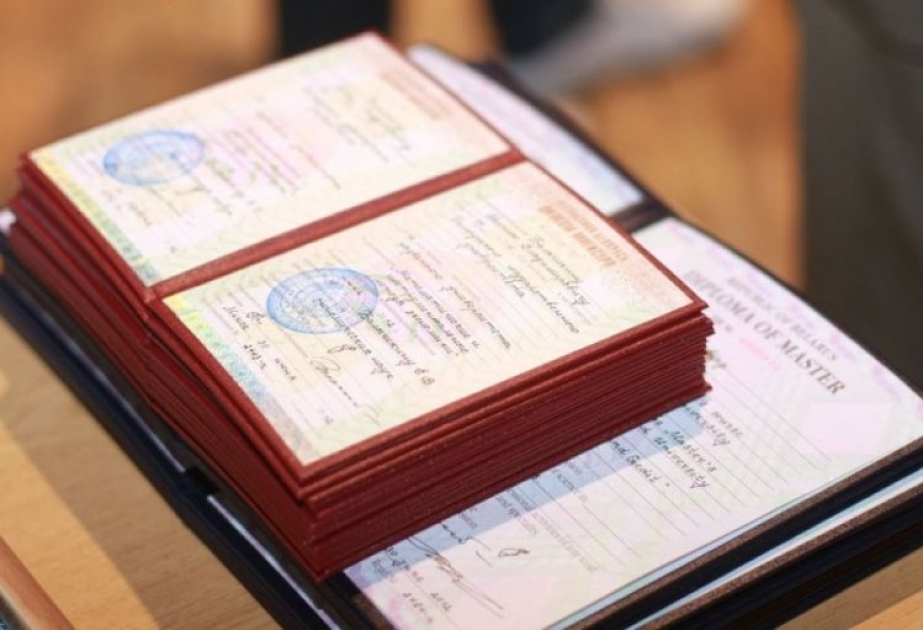 41 nəfərə professor elmi adı verilib