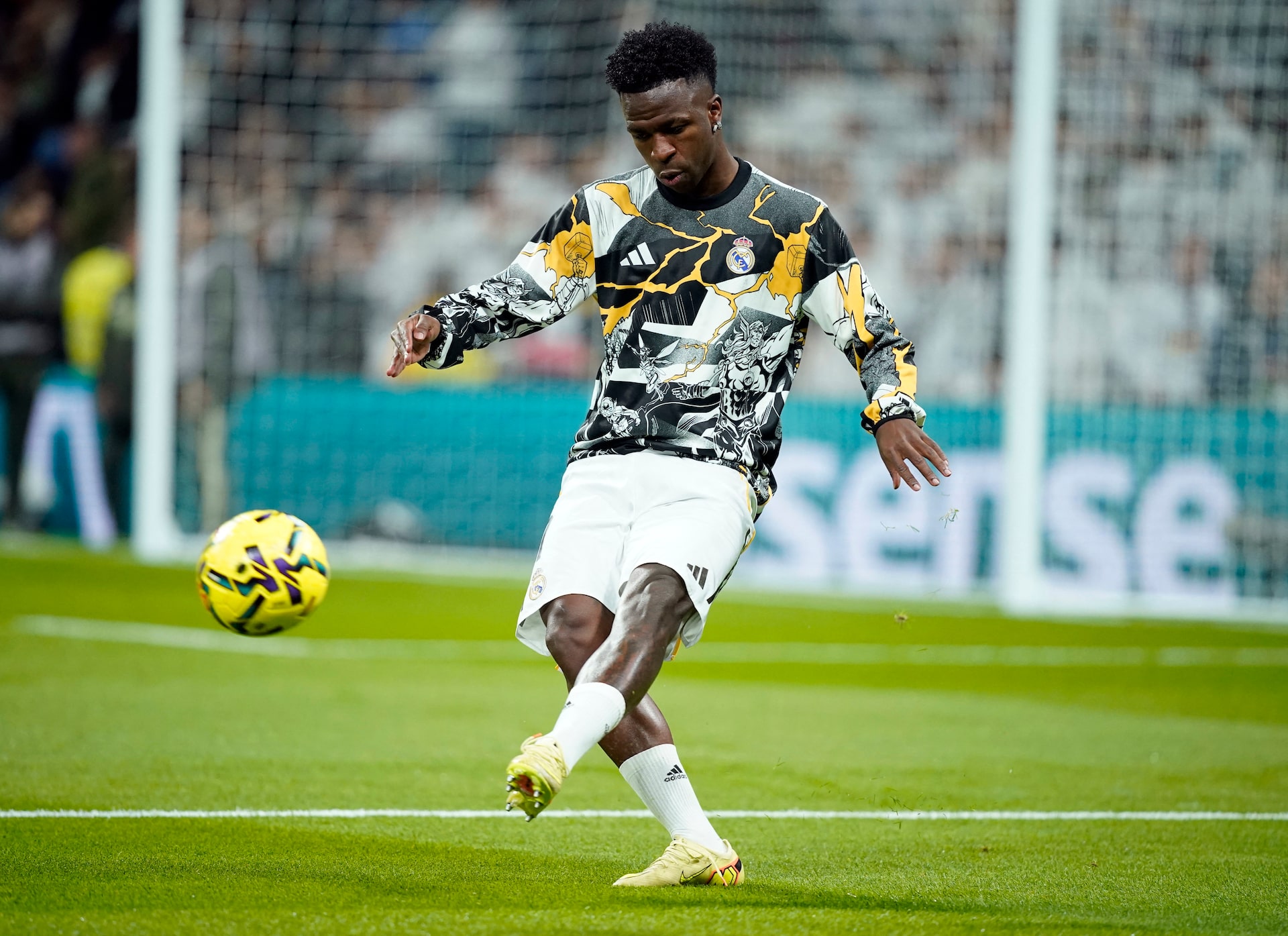 "Çelsi" Vinisius üçün "Real Madrid"ə 160 milyon avro təklif etməyə hazırdır