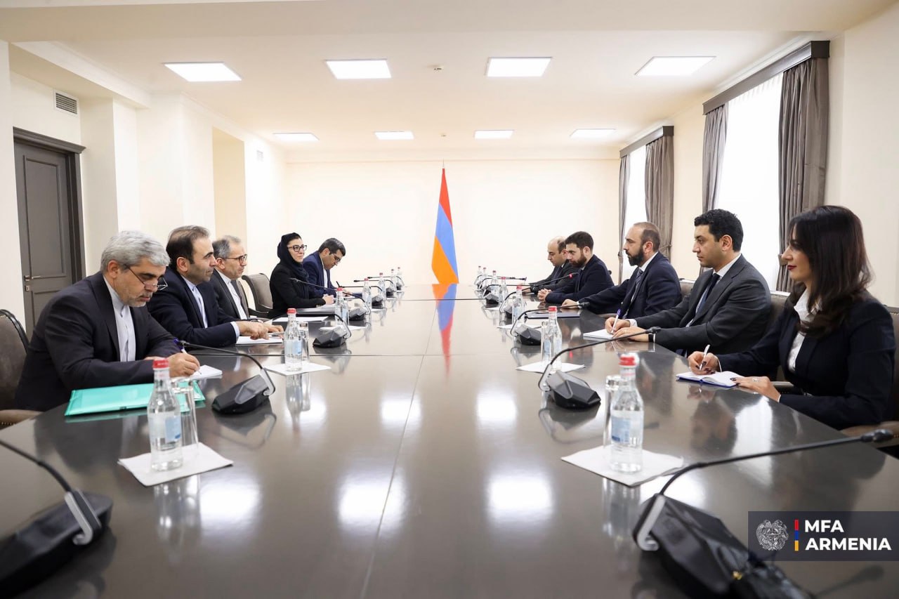 Ermənistan və İran XİN-ləri arasında siyasi məsləhətləşmələr aparılıb