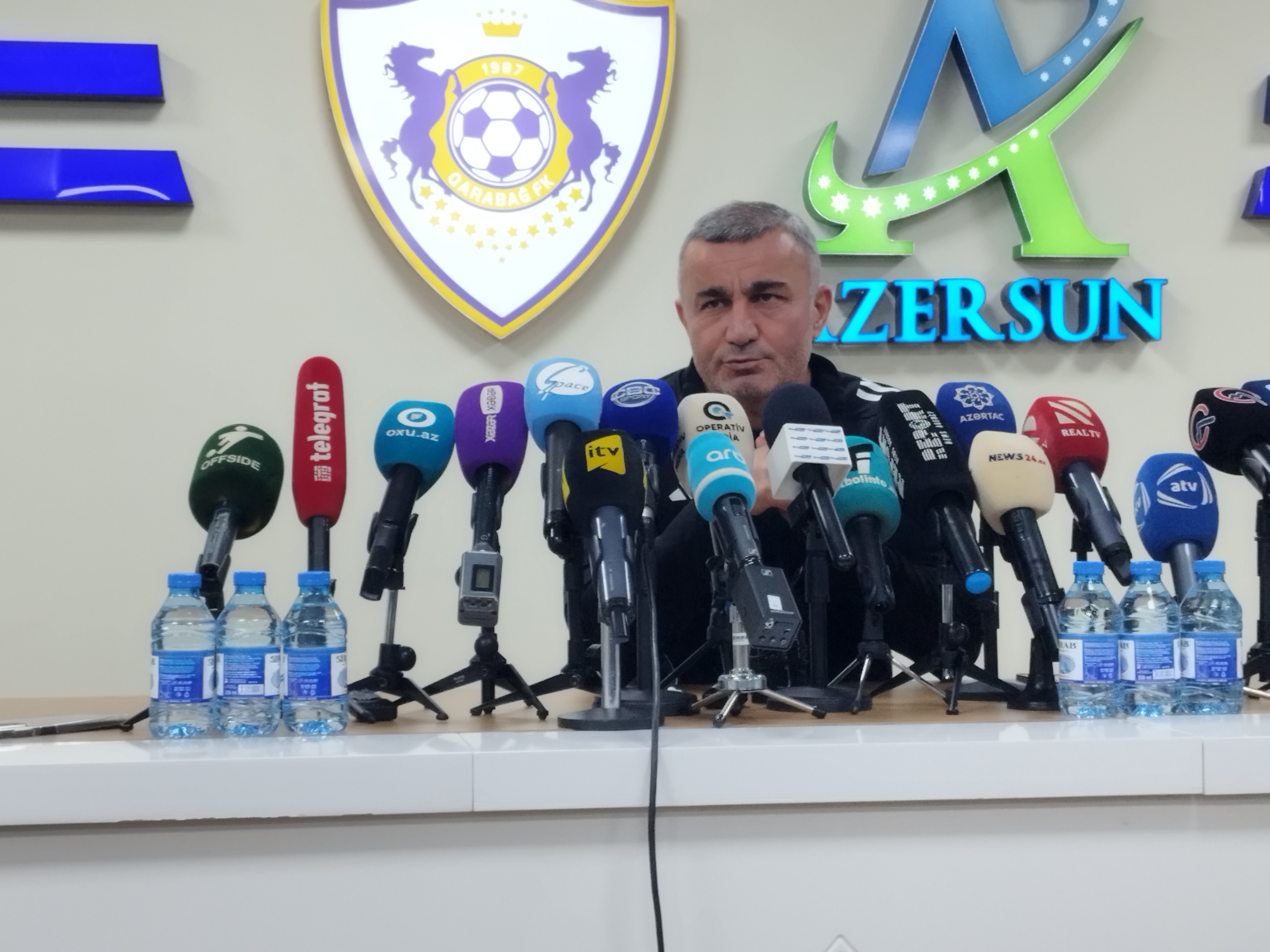 Qurban Qurbanov: Hər mövqeyə futbolçu axtarışları aparırıq 