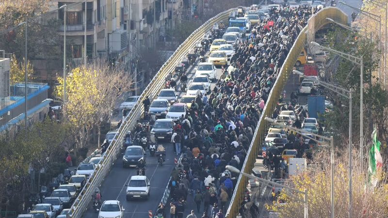 Tehranda etirazçılar ölüm cəzası ilə hədələnib