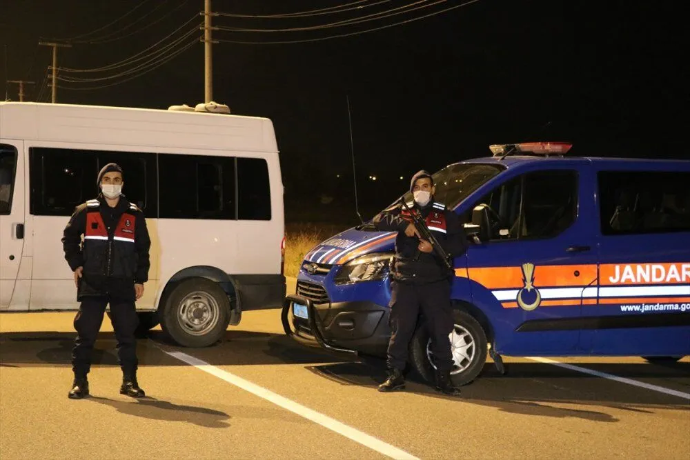 FETÖ əməliyyatları çərçivəsində iki həftə ərzində 77 şübhəli saxlanılıb