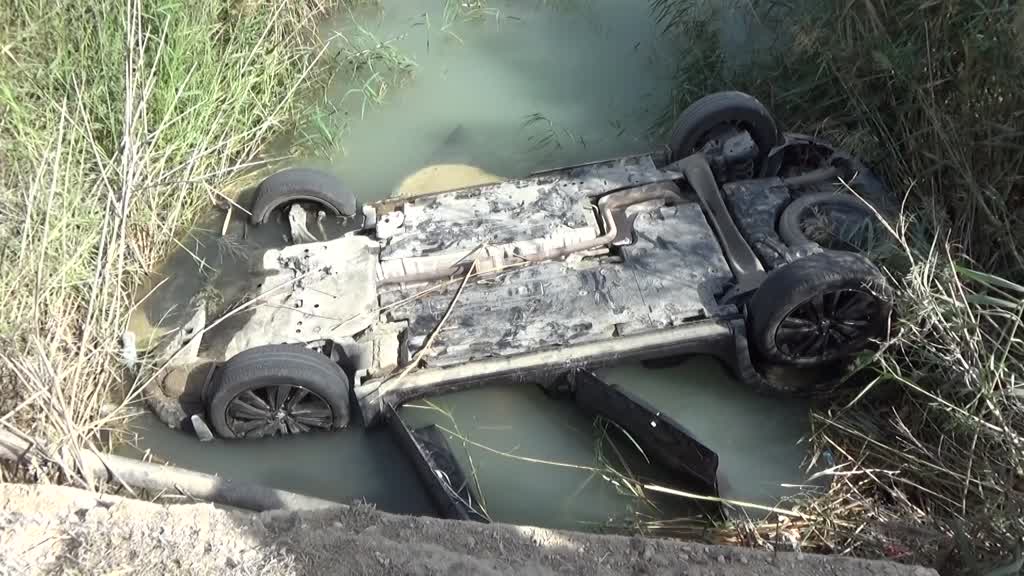 Neftçalada “Toyota” markalı avtomobil su kanalına düşüb, bir nəfər həyatını itirib