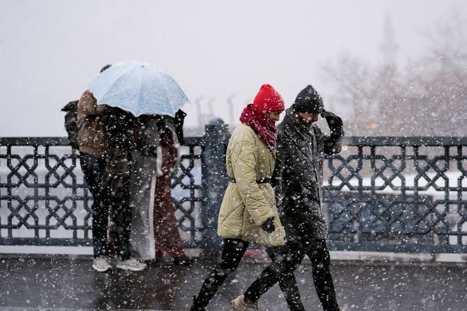 Türkiyənin bəzi yerlərində hava şəraiti ilə əlaqədar məktbəblərdə tətil elan edilib 