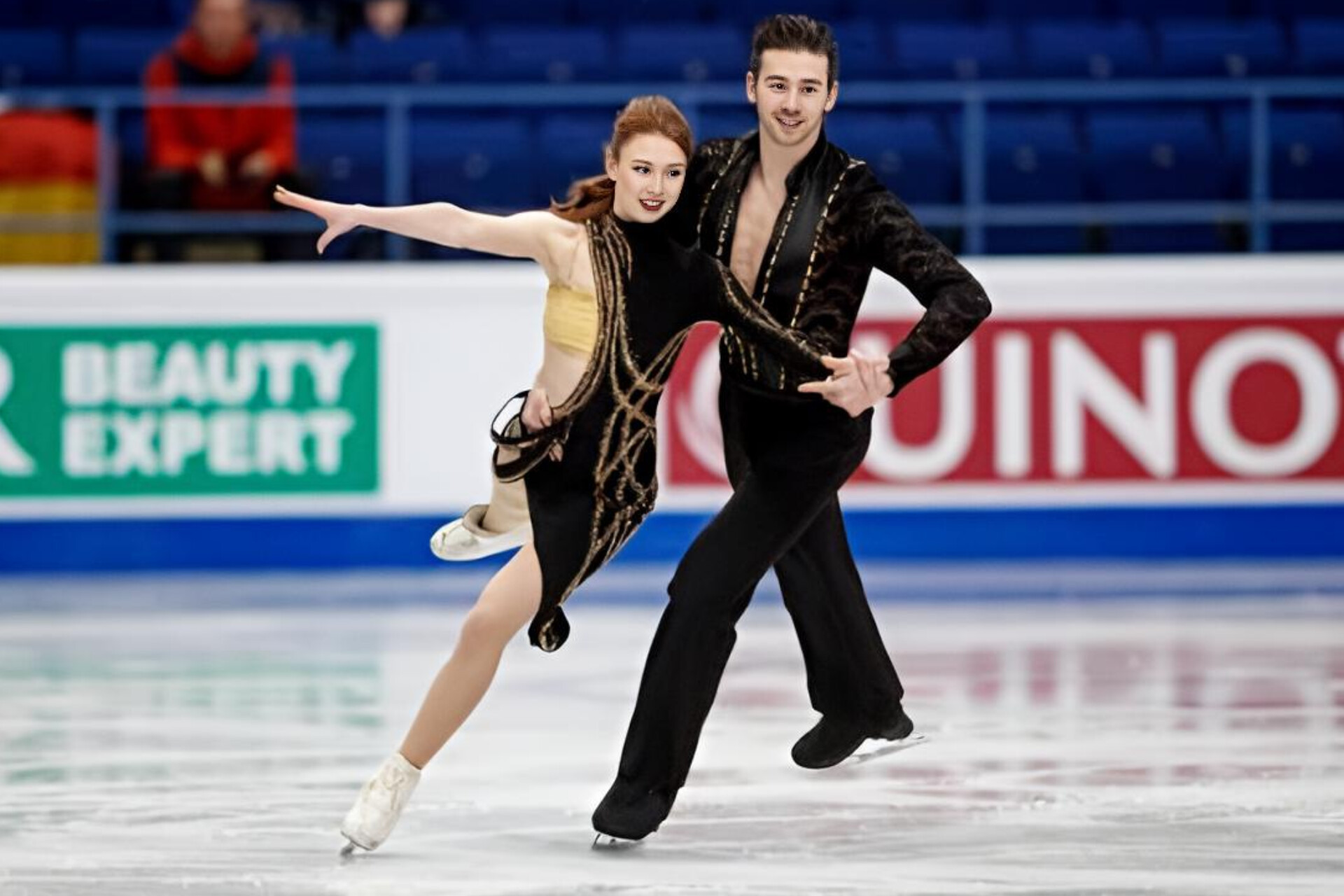 Azərbaycan fiqurlu konkisürənləri beynəlxalq turnirdə bürünc medal qazanıblar