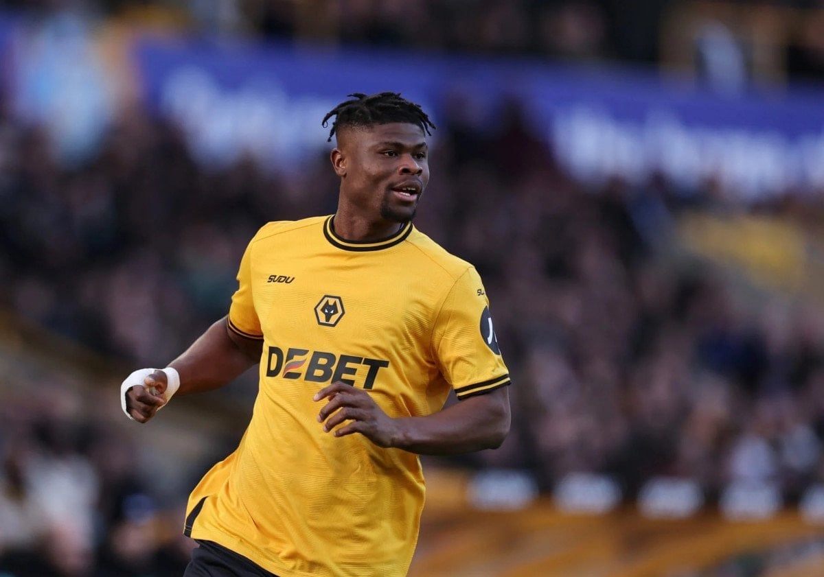 "Beşiktaş" İngiltərədən müdafiəçi transfer edir