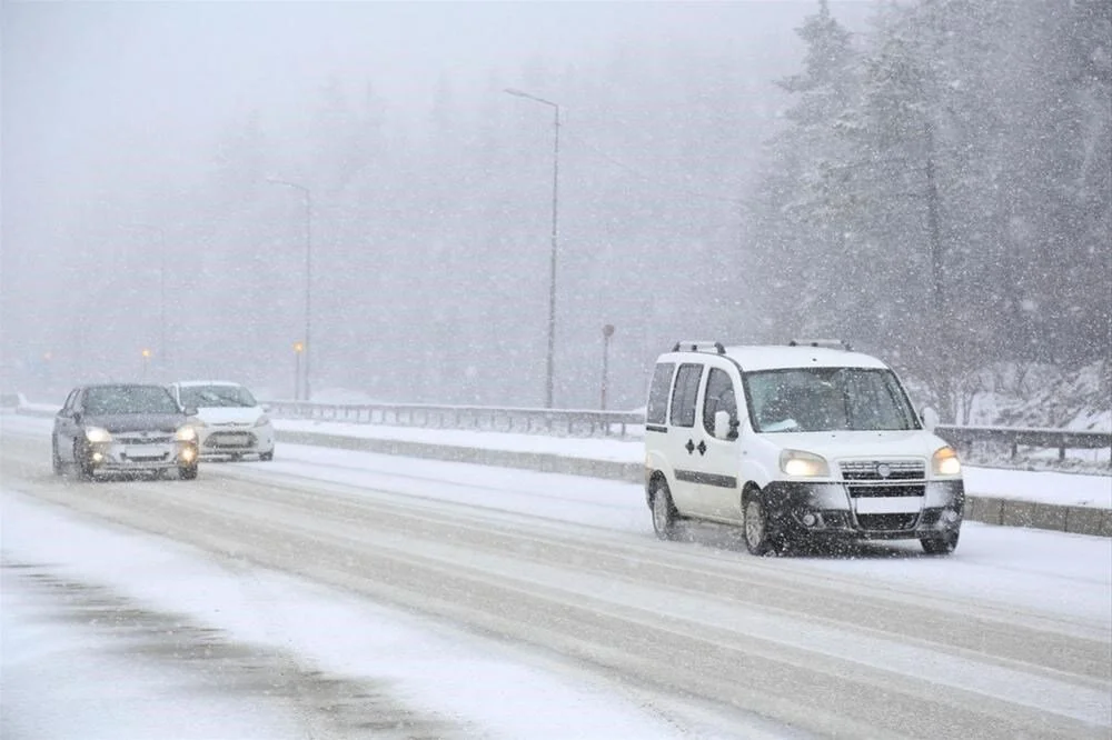 AAYDA: Avtomobil yollarında hərəkətin təhlükəsizliyi istiqamətində zəruri tədbirlər görülür