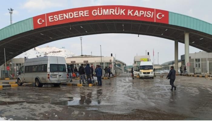 İran vətəndaşları Türkiyə quru sərhədlərinə gedir