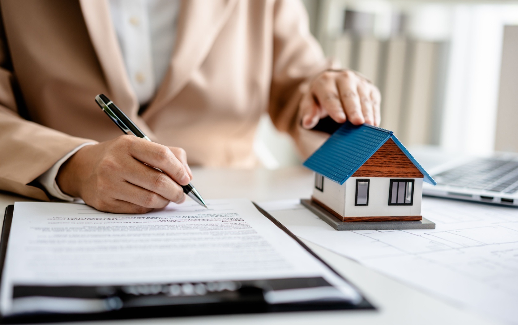 Sənədsiz evi kirayəyə verən şəxs vergi ödəməlidirmi? 